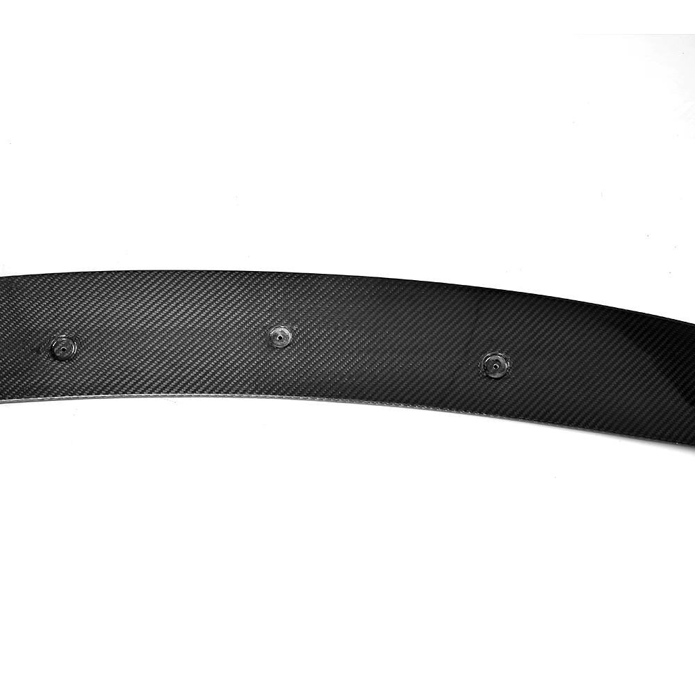 Middle Closeup of the 3 Piece Performance Style Carbon Fiber Front Lip for BMW 5 Series G30