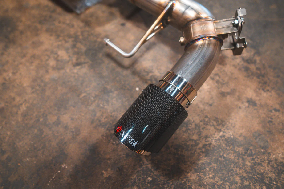 View of the Carbon Tips of the BMW G20/G22 330i/430i Valved Axleback Exhaust System