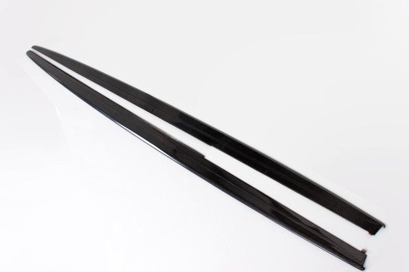 Side Angle of the Carbon Fiber Side Skirts for BMW F30