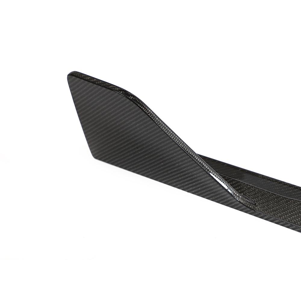Side Closeup on the IMS Carbon Fiber Side Skirts for BMW 2 Series G42 (2022+)