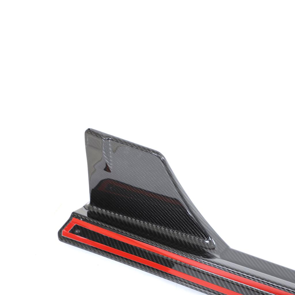 Closeup of the corner of the IMS Performance Style Dry Carbon Fiber Side Skirts for BMW M2 G87 (2023+)