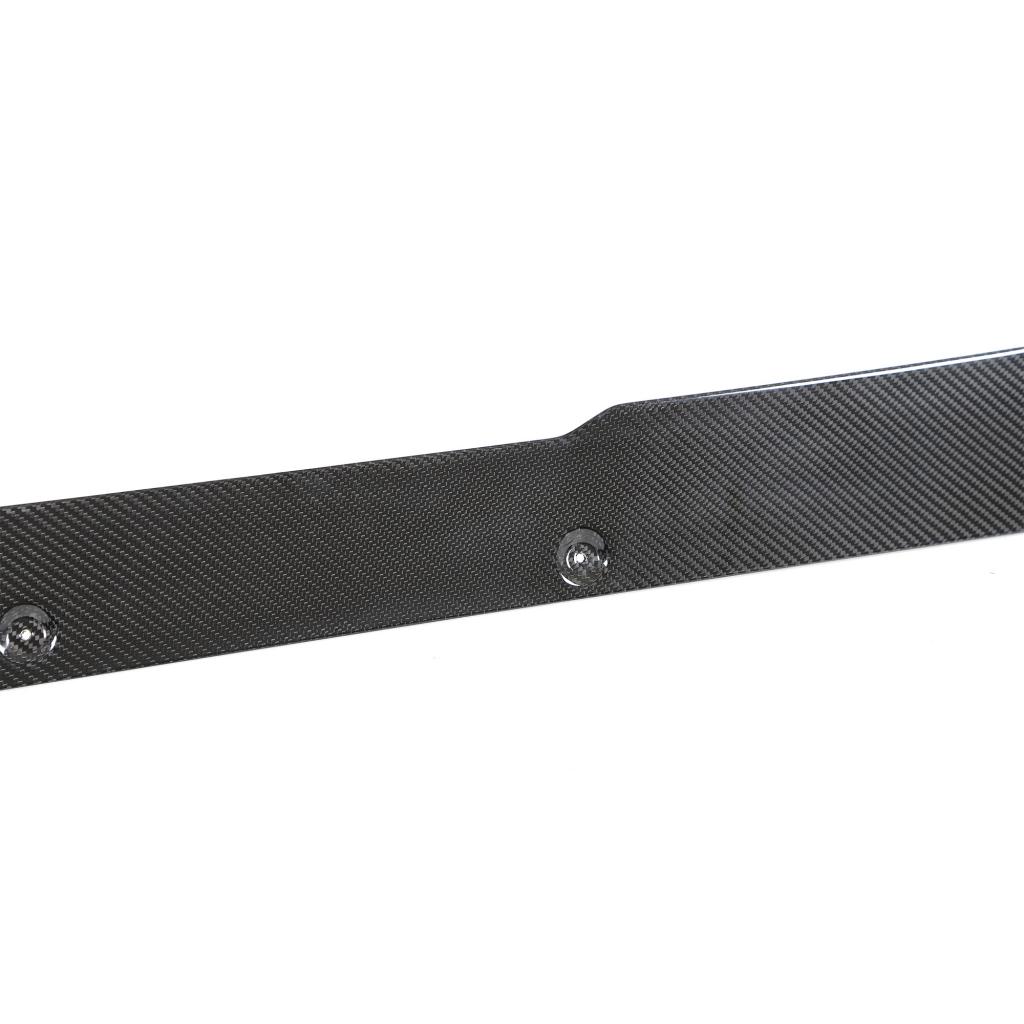 Middle Closeup of the IMS Performance Style Dry Carbon Fiber Side Skirts for BMW M2 G87 (2023+)
