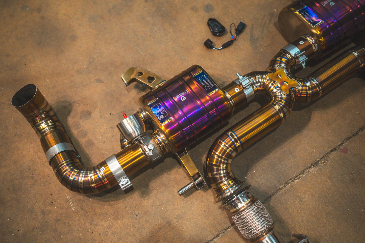 Other side of the Valvetronic Audi R8 True F1 / Valved Exhaust System