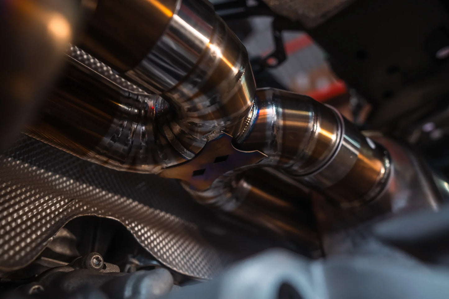 Welding on the Valvetronic Audi R8 True F1 / Valved Exhaust System