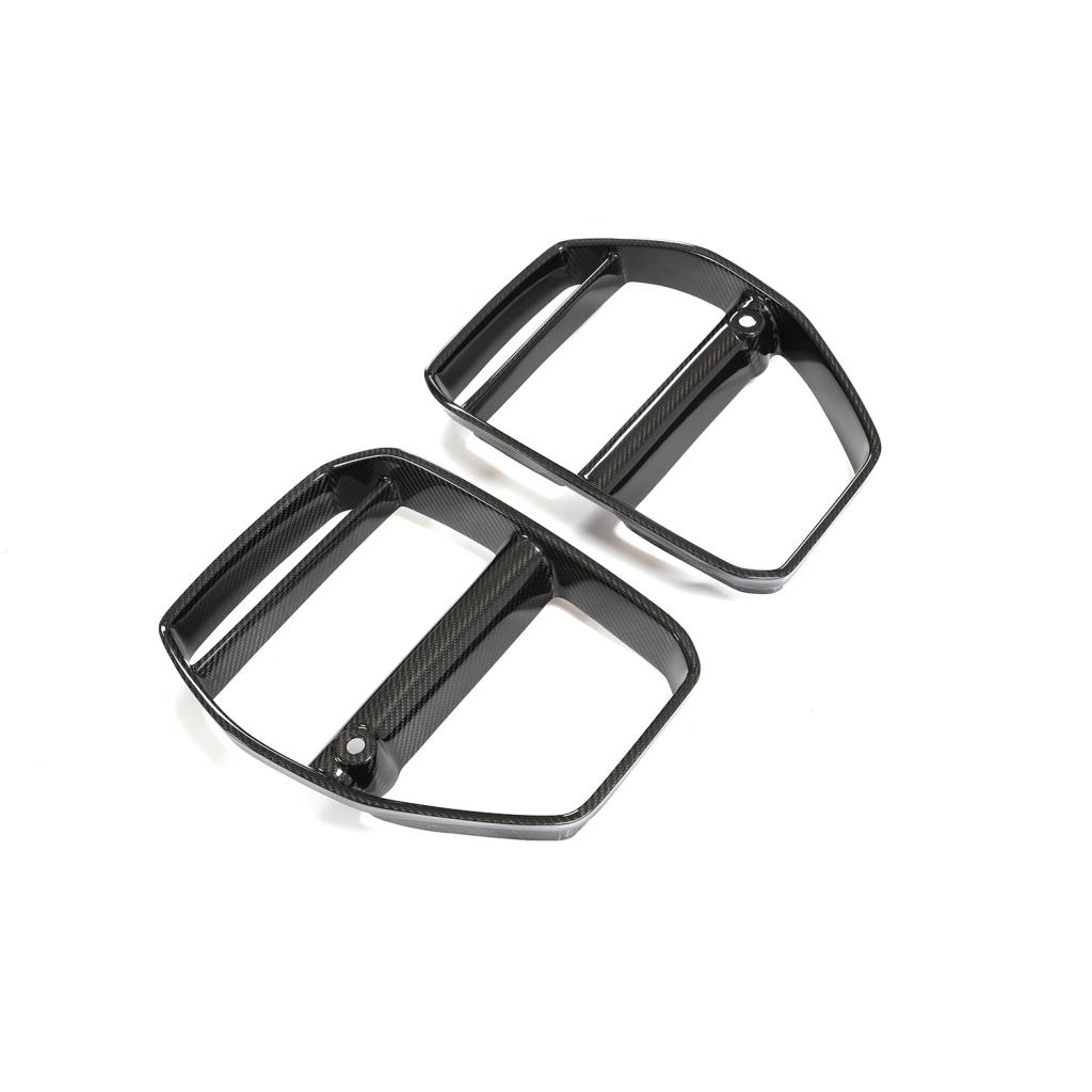 Another angle of the GT3 Style Dry Carbon Fiber Front Kidney Grille for BMW G80/G82