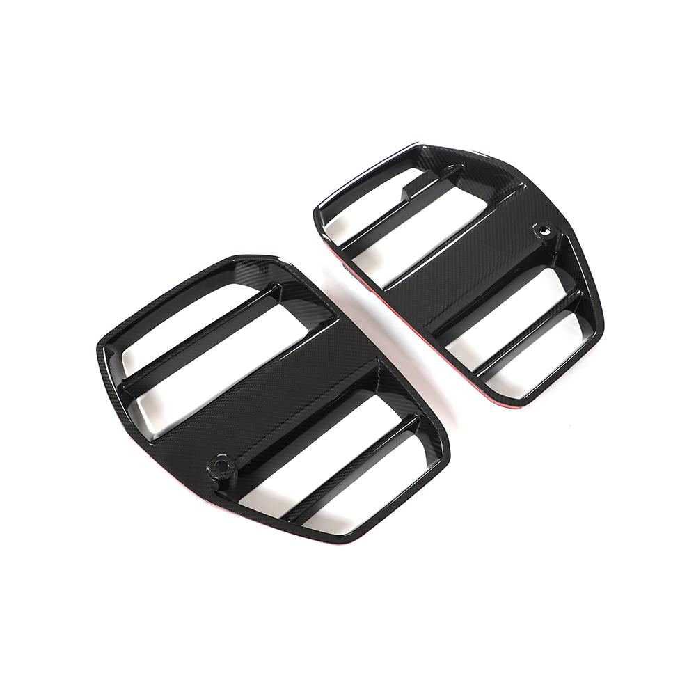 Angled view of the GT Style Dry Carbon Fiber Front Kidney Grille for BMW G80/G82