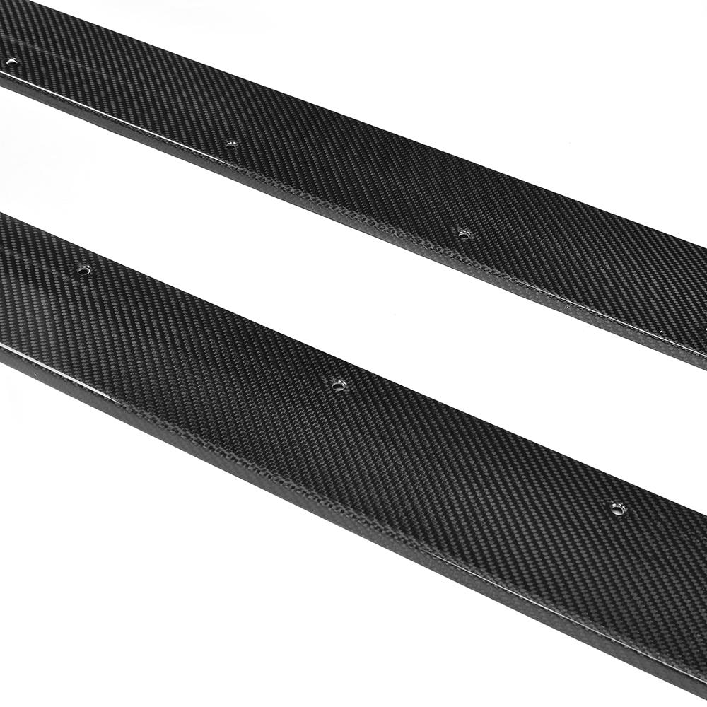 Middle Closeup of the Performance Style Carbon Fiber Side Skirts for BMW