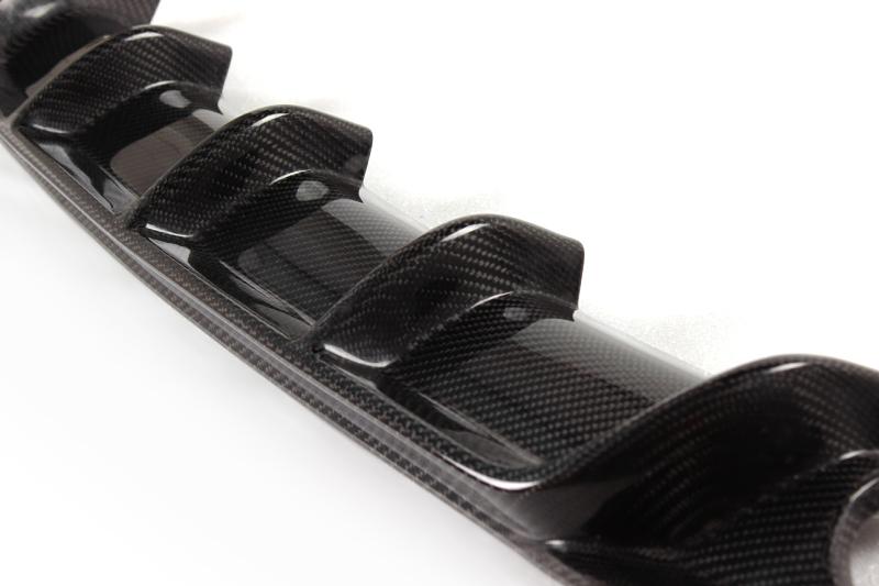 Middle Closeup of the Premium Carbon Fiber Diffuser for BMW F30
