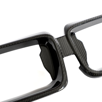 Middle closeup on the SQ Style Dry Carbon Fiber Grille Surround Trim for BMW 2 Series G42 (2022+)
