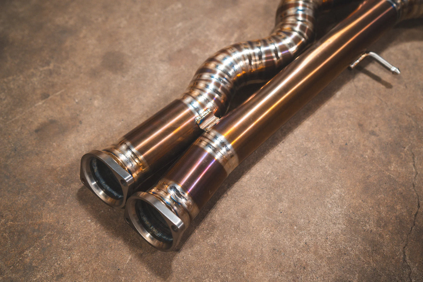 Y end view of the Valvetronic BMW F8x M3 / M4 Equal Length Valved Sport Exhaust System | Insignist Motorsports
