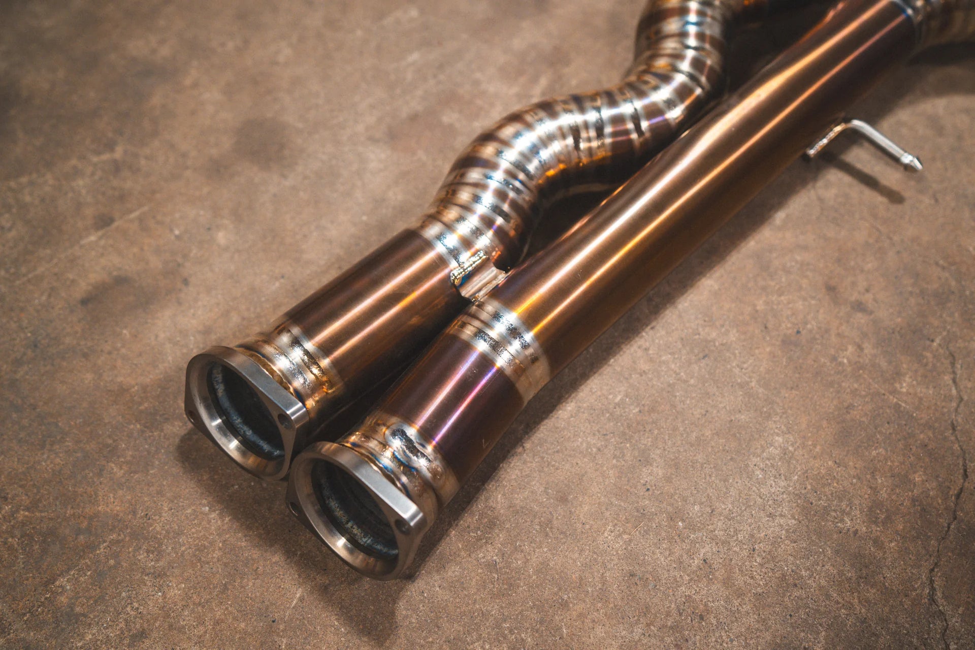 Y end view of the Valvetronic BMW F8x M3 / M4 Equal Length Valved Sport Exhaust System | Insignist Motorsports
