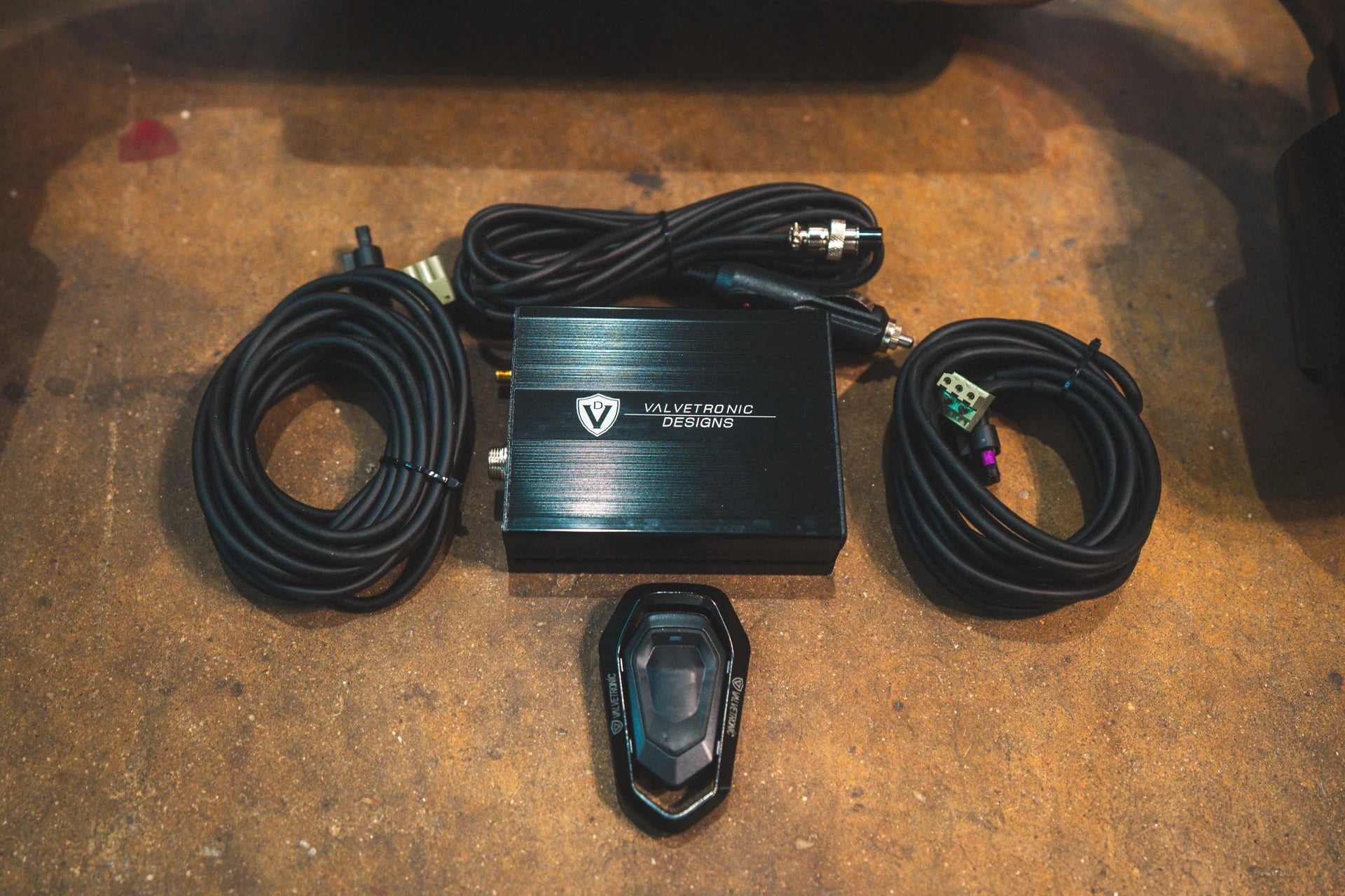 Hardware for the Valvetronic BMW G8x M3 / M4 Valved Sport Exhaust System | Insignist Motorsports