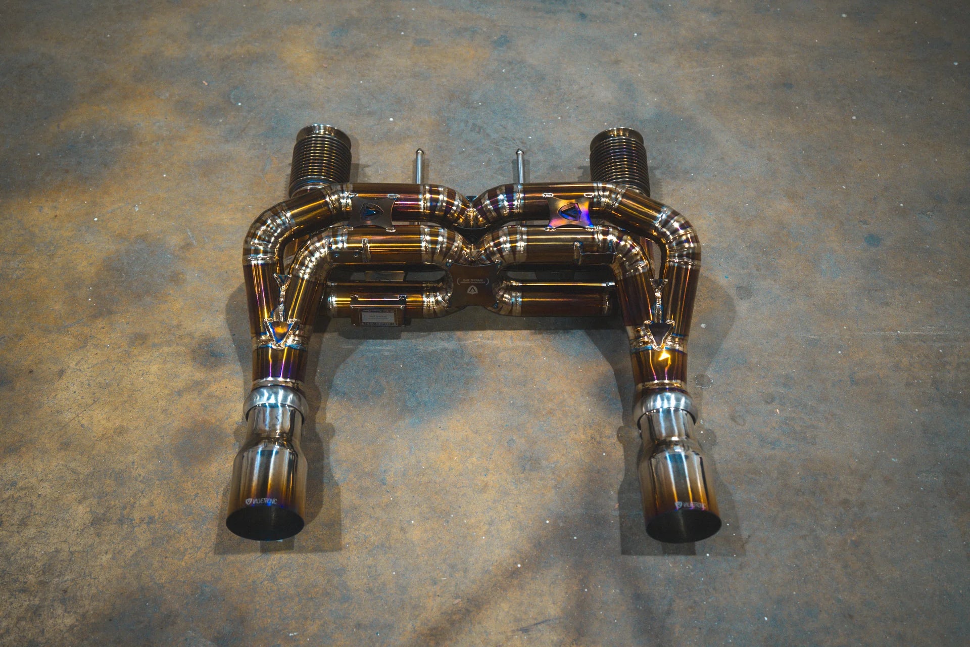 Angle view on the Valvetronic Mclaren 720S Valved Sport Exhaust System