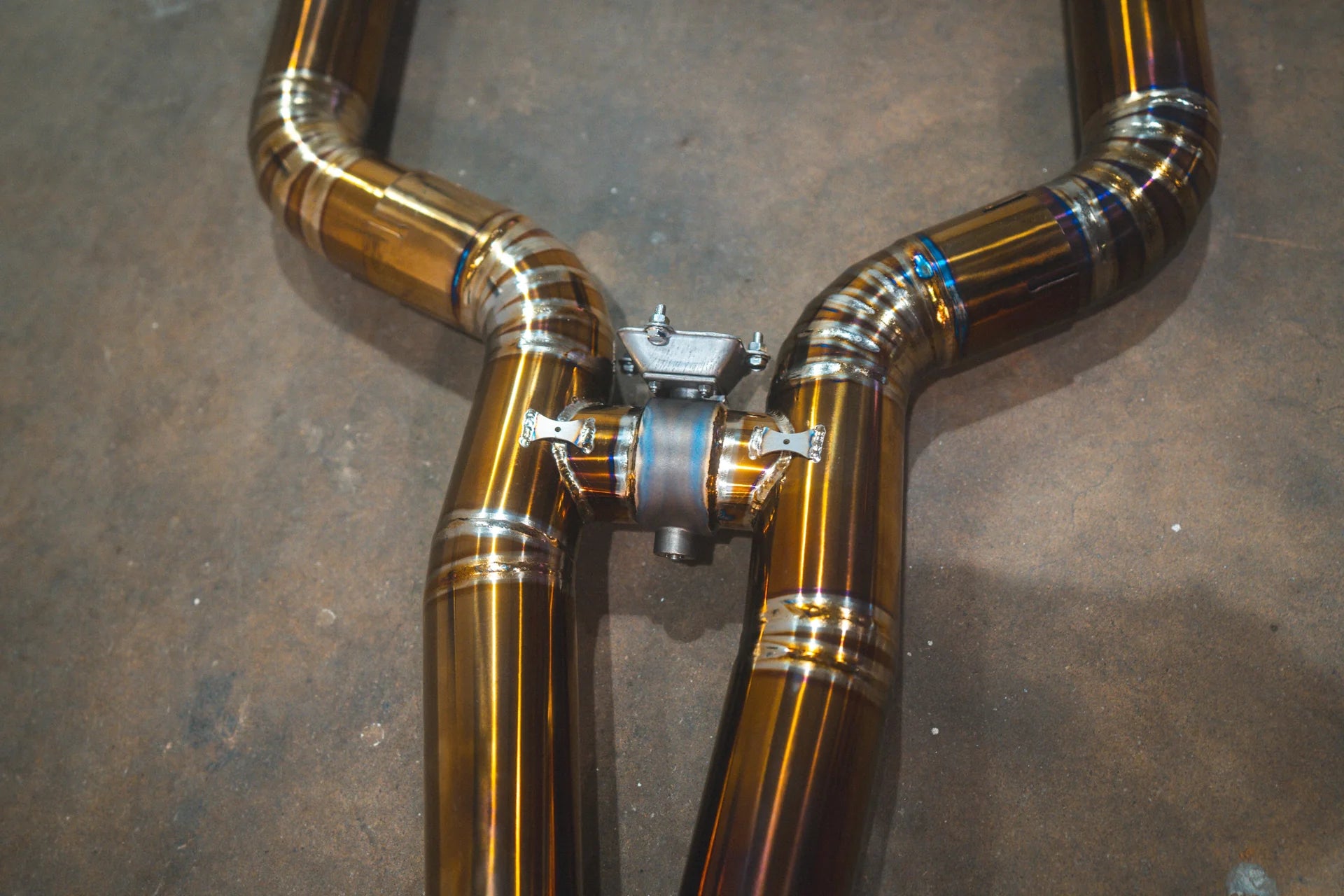 Middle part of the Valvetronic Mercedes W213 E63 AMG / AMGs Valved Sport Exhaust System
