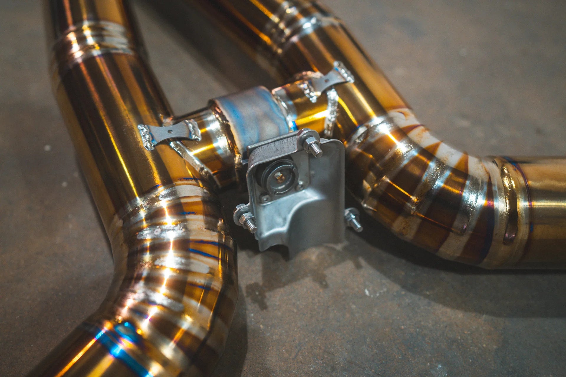 Another view of the middle part of the Valvetronic Mercedes W213 E63 AMG / AMGs Valved Sport Exhaust System