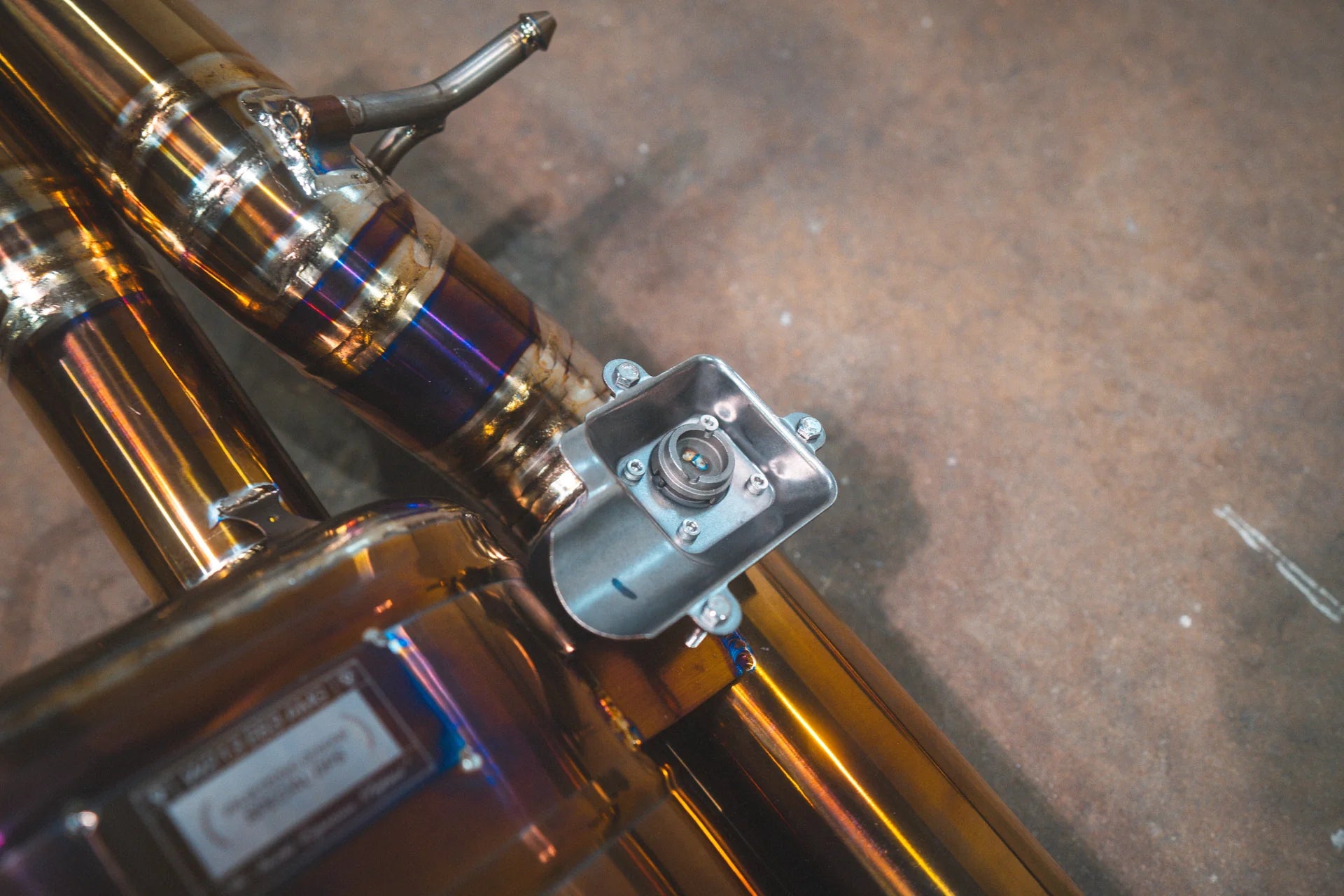 Connection on the Valvetronic Mercedes W213 E63 AMG / AMGs Valved Sport Exhaust System